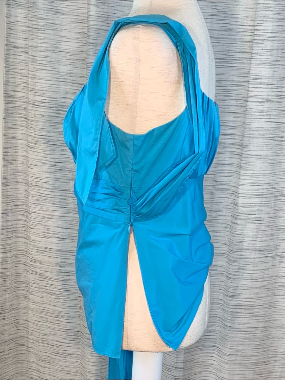 Ann Taylor sky blue sleeveless top. - Picture 9 of 16